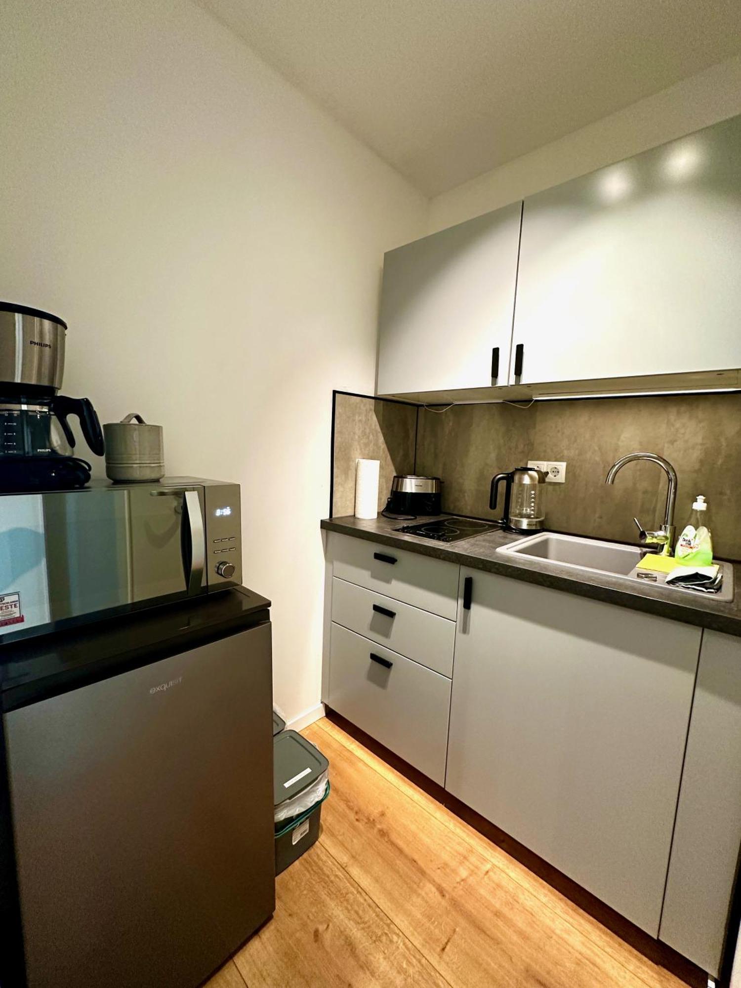Gemuetliches 1R Apartment Mit Balkon, Parking, Tv Streaming マクデブルク エクステリア 写真